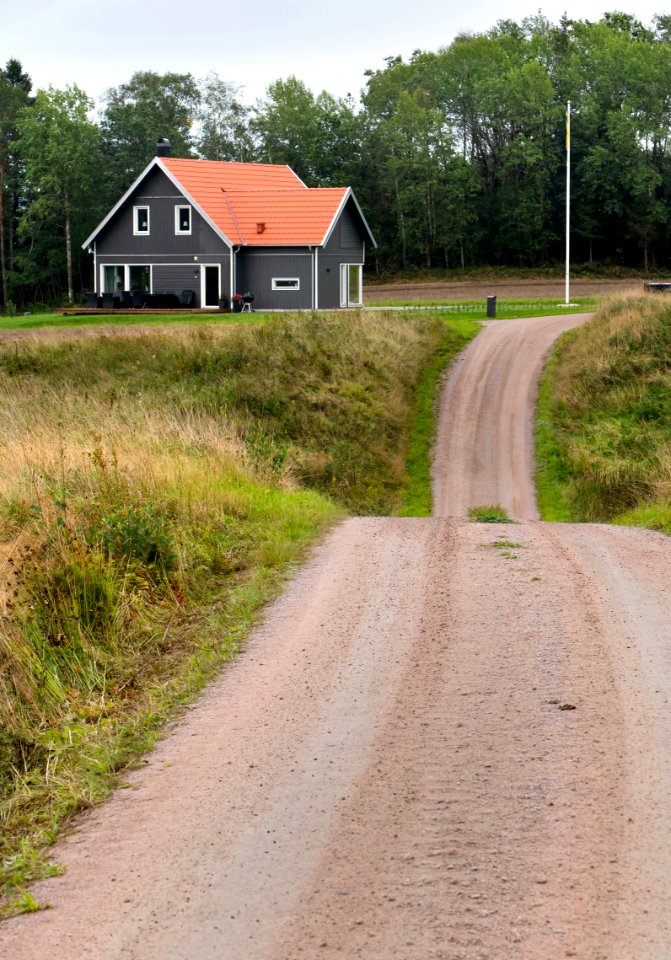 A dip in the road in Färlev 2