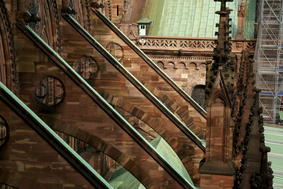 2011.09.17.154744 Arches south side cathedral Strasbourg