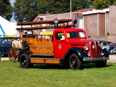1956 Ford Fire engine photo-1