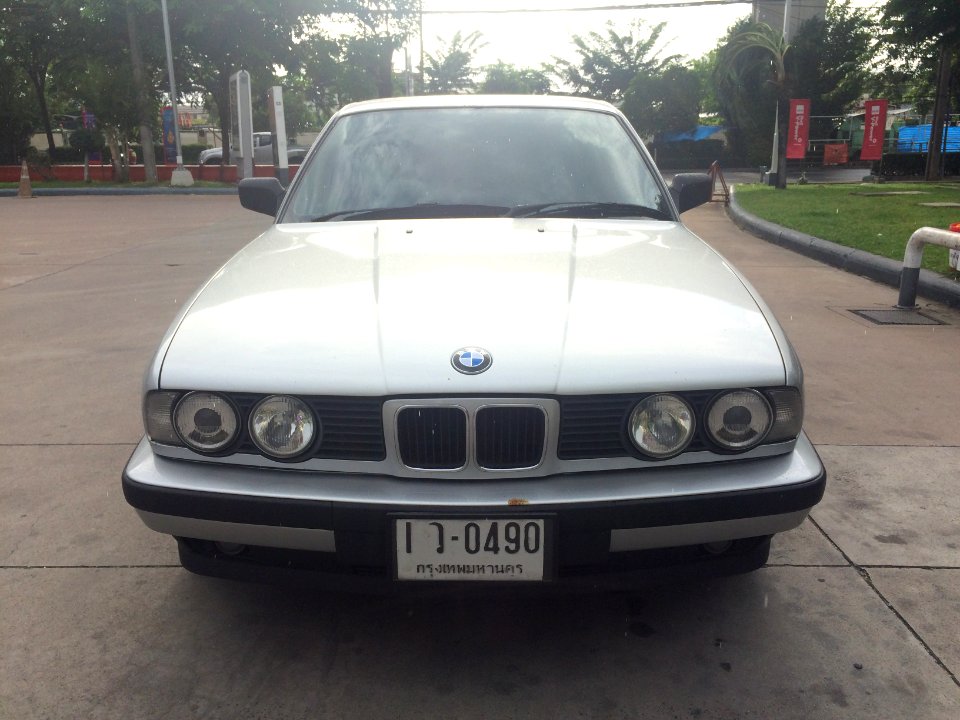 1988-1989 BMW 520i (E34) Sedan (13-06-2018) 03