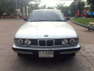 1988-1989 BMW 520i (E34) Sedan (13-06-2018) 03