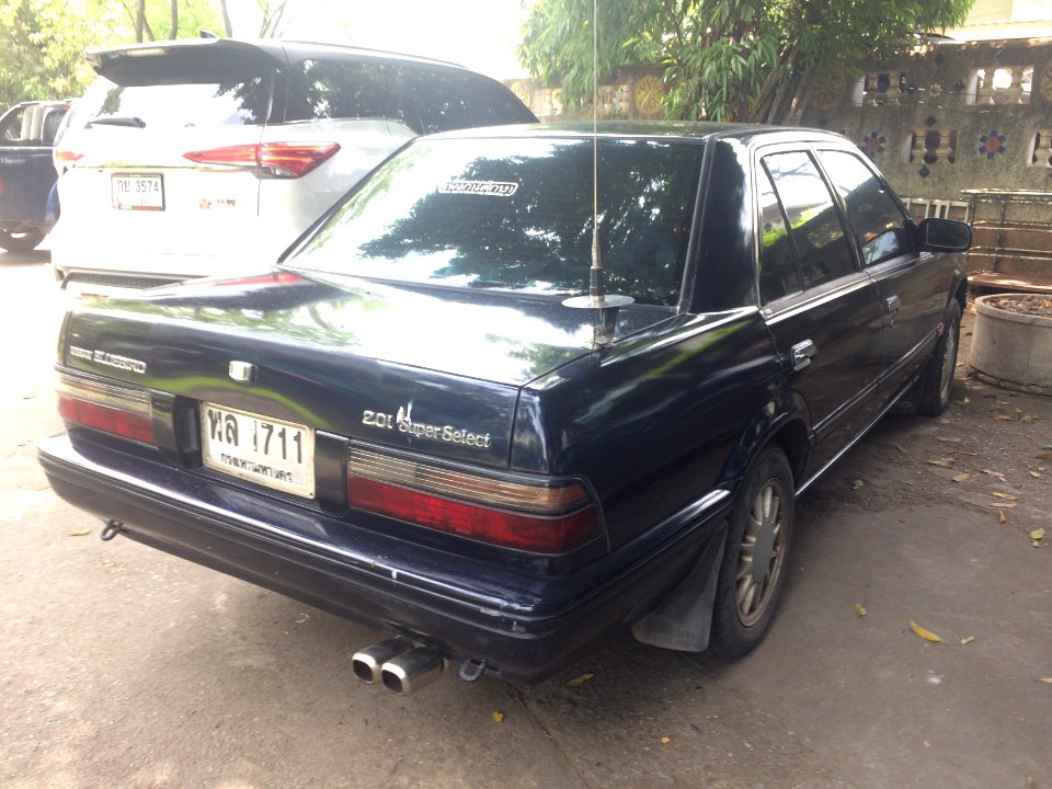 1988-1989 Nissan Bluebird (U12) 2.0i Super Select Sedan (27-07-2018) 02