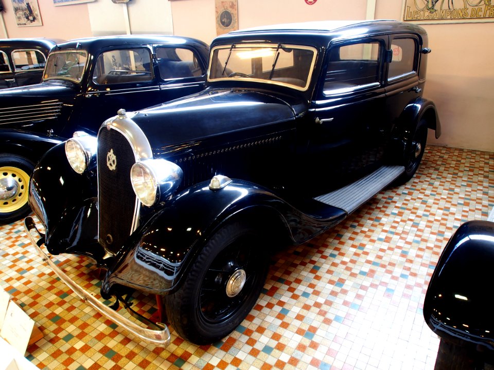 1934 Hotchkiss 411 at the Musée Automobile de Vendée pic-3