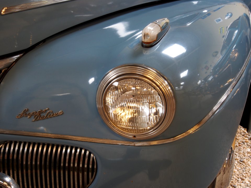 1941 Ford 76 Club Cabriolet pic1