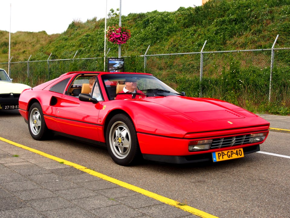 1988 FERRARI 328 GTS, licence PP-GP-40