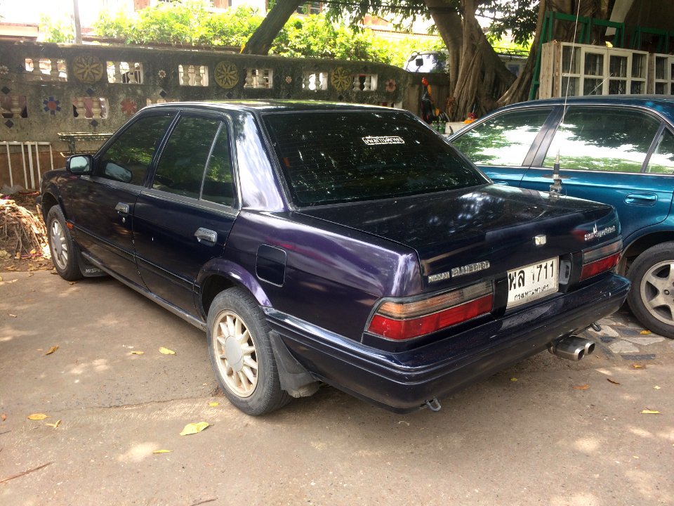 1988-1989 Nissan Bluebird (U12) 2.0i Super Select Sedan (27-07-2018) 01