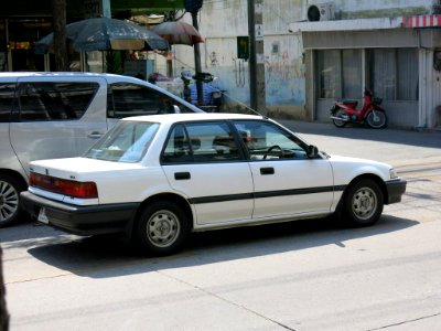 1989-1990 Honda Civic (EF) EX Sedans 01