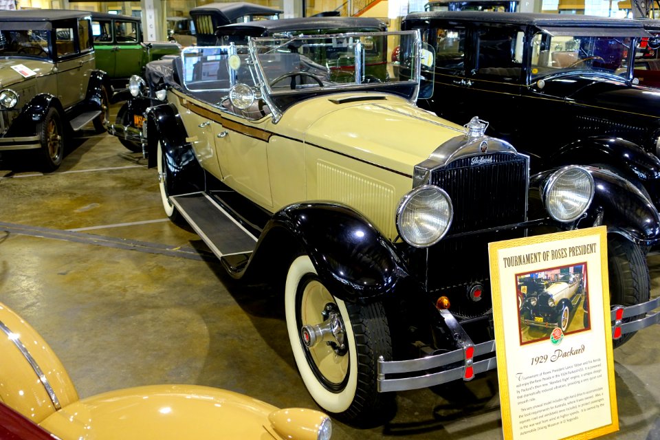 1929 Packard 633, with right-hand drive - Automobile Driving Museum - El Segundo, CA - DSC02082