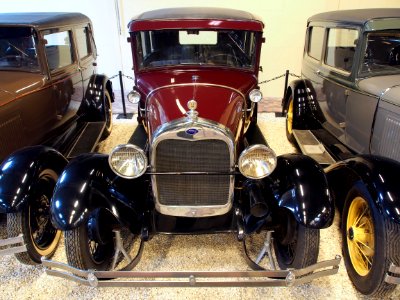 1929 Ford 165 A Fordor Sedan pic2