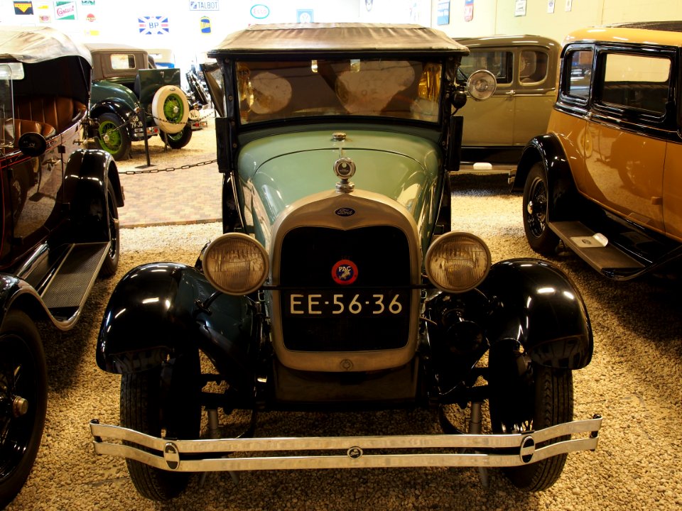 1928 Ford 35A Standard Phaeton pic2