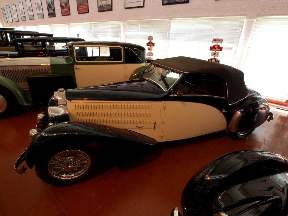 1936 Bugatti 57, 135hp, 3257cc, 155kmh photo-1