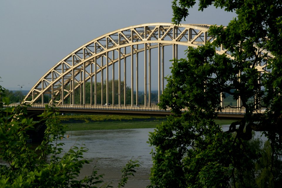 2013.05.30.181434 Waalbrug Nijmegen NL