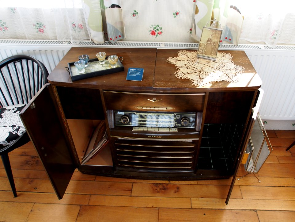 1957 Musiktruhe Arabella