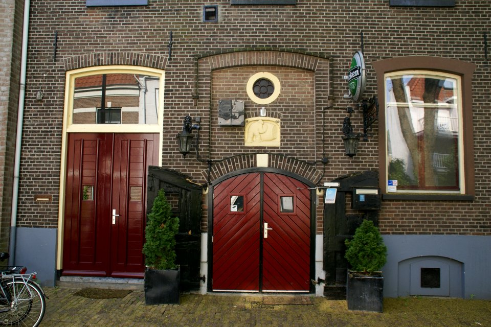 2013.05.31.084248 Old Cave Bar Sint Anthoniusplaats Nijmegen