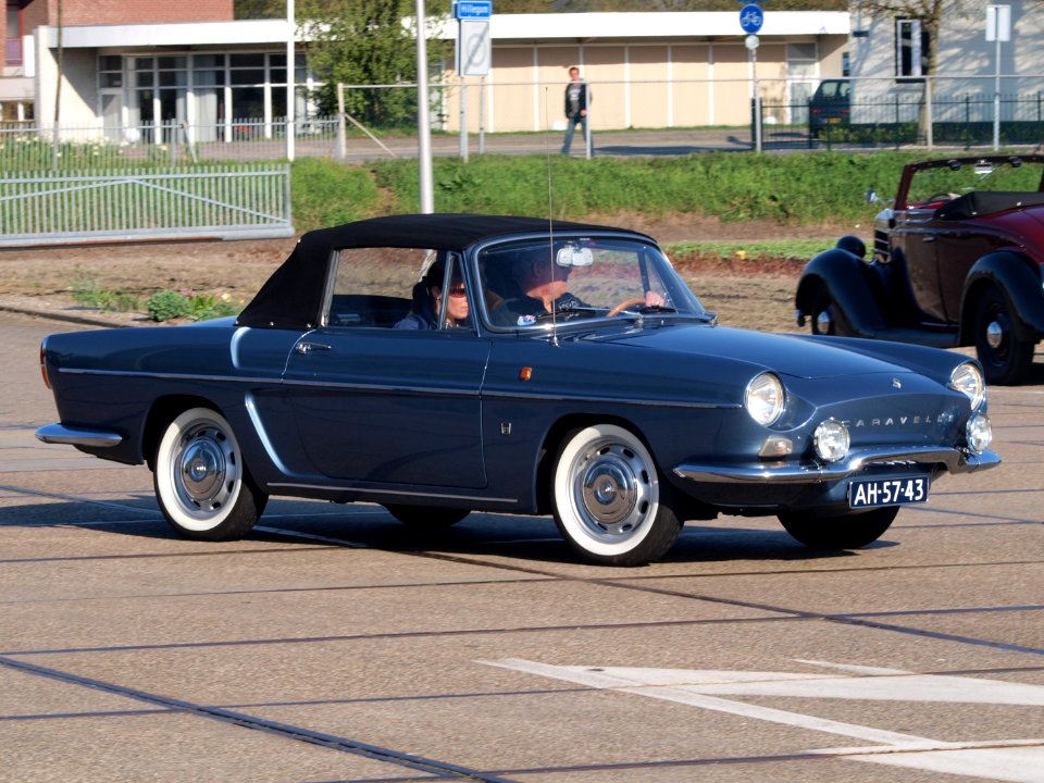 1968 Renault R 1133 Caravelle, Dutch licence registration AH-57-43, pic 5