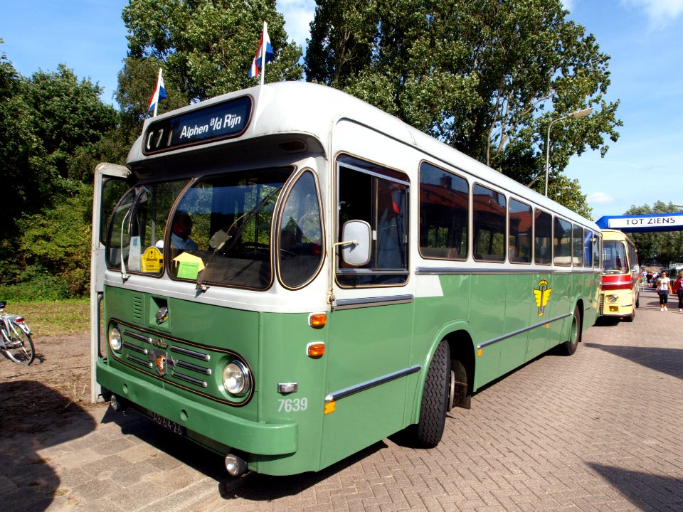 1967 Leyland-Den Oudsten LO pic4
