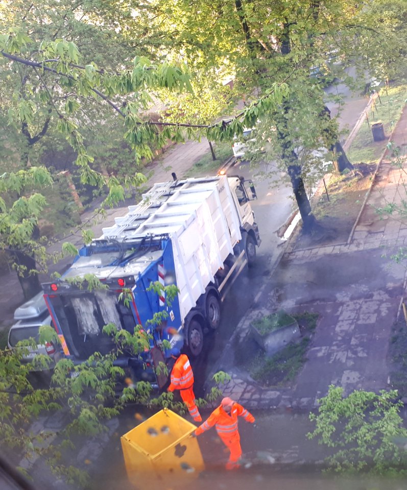 20190430 trash collection lodz poland