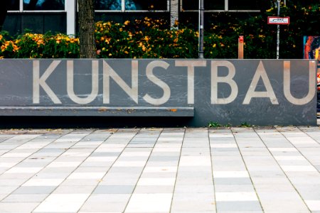 2019-11-16, U-Bahn Eingang Königsplatz, München, IMG 7496 edit Christoph Braun