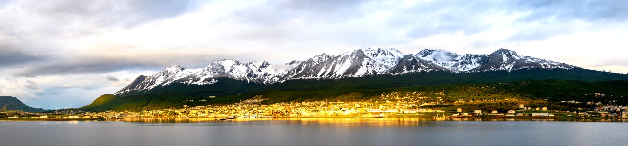 2019-11-18 Ushuaia Panorama