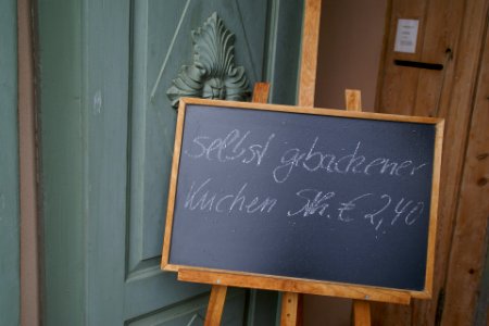 2012.02.25.131427 Werbetafel Bliedenstraße Wismar