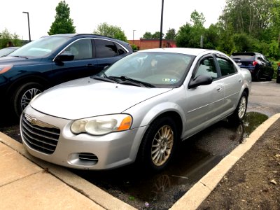 2005 Chrysler Sebring in Brilliant Silver Metallic, front left, 5-29-2021
