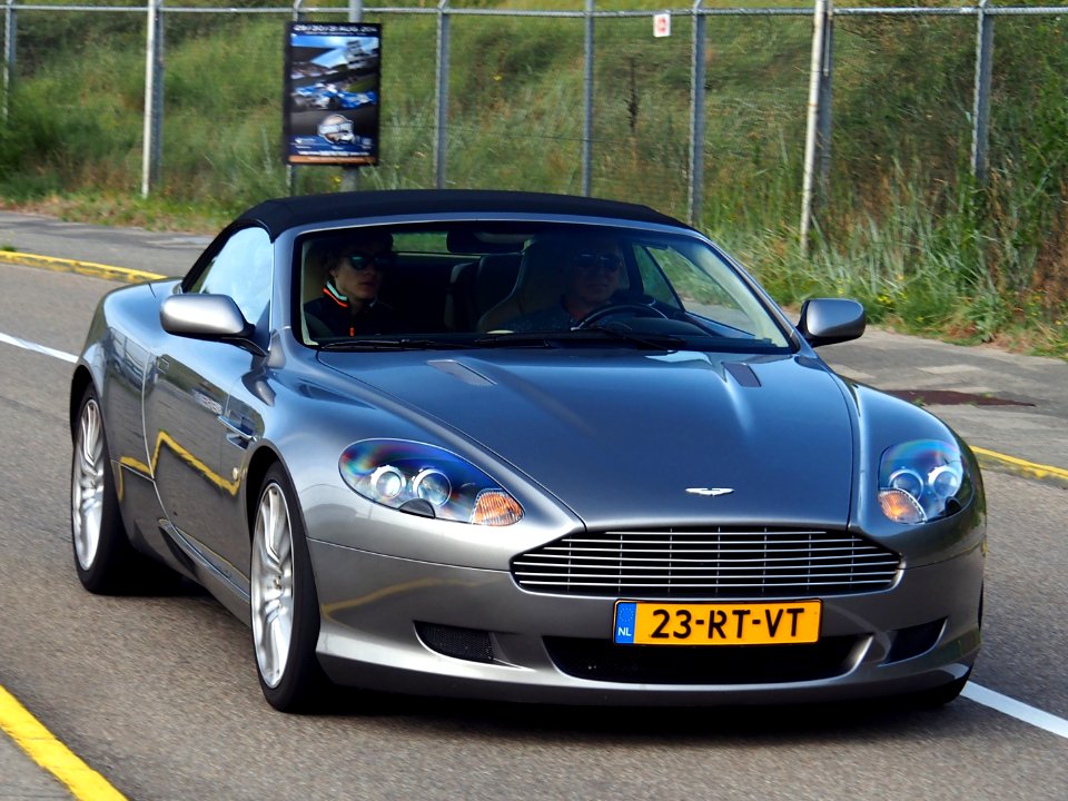 2005 ASTON-MARTIN DB9 VOLANTE, licence 23-RT-VT, pic1