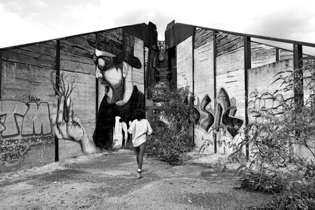 Street art wall woman