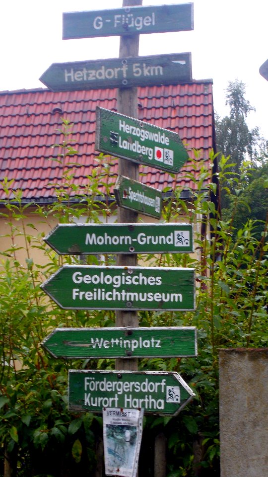 2016 Pohrsdorf Spechtshausen - Wanderwegweiser G-Flügel