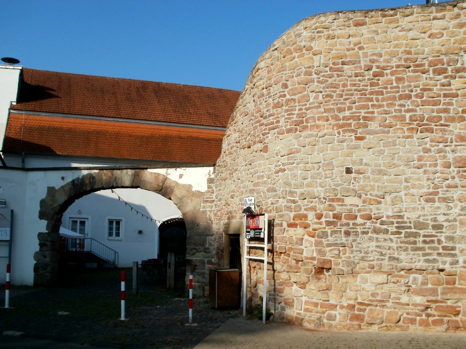 20110705Torbogen Neugaesschen