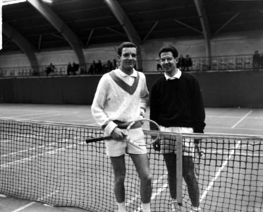 Indoortennis Nederland tegen Belgie, links Okker (Nederland) rechts Jamar (Belgi, Bestanddeelnr 914-9878