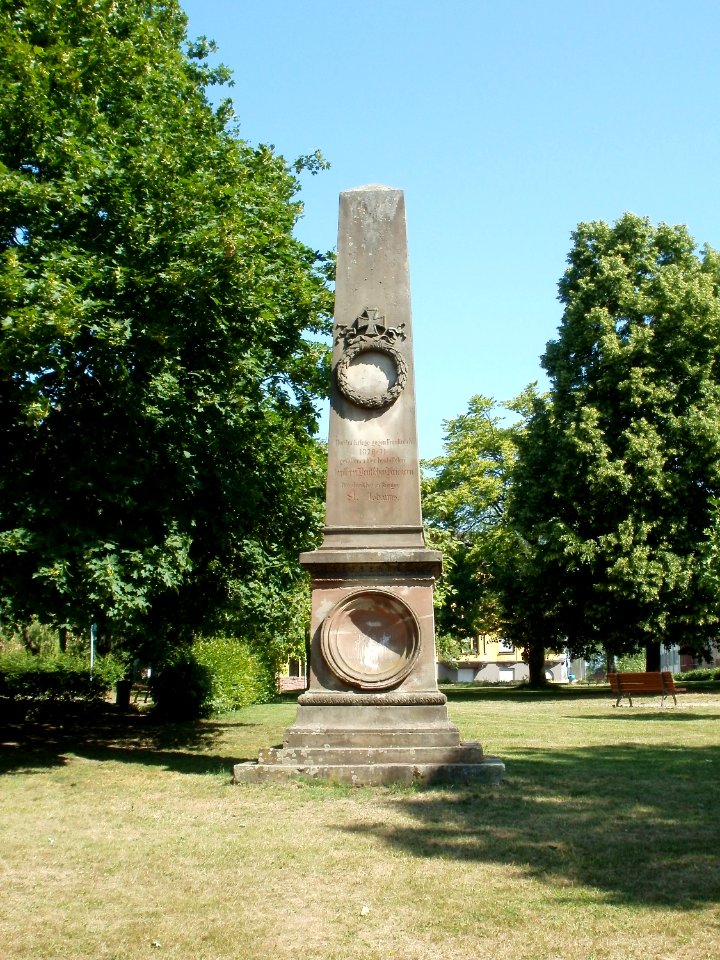 20110603Denkmal Echelmeyerpark Saarbruecken1