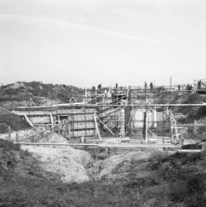 Inpoldering en bemaling, waterschappen, gemalen, in aanbouw, arbeiders, 'de Munt, Bestanddeelnr 159-1069
