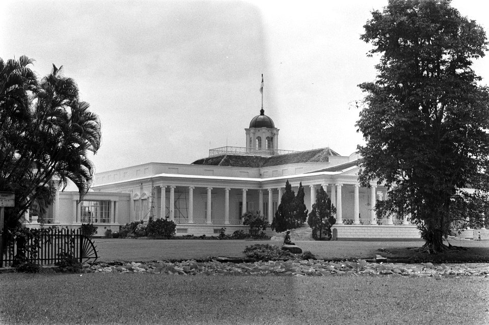 Indonesie, Paleis te Bogor (voormalig Buitenzorg) waar president Soekarno woonde, Bestanddeelnr 924-8437