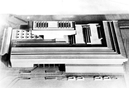 Het winnend ontwerp van architect Wilhelm Holzbauer voor het nieuwe stadhuis van, Bestanddeelnr 921-8981 (cropped)