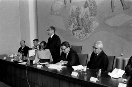 Het bedrijfschap Margarine-Industrie geinstalleerd in Den Haag , tijdens de inst, Bestanddeelnr 915-0800