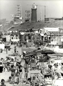 Het strand bij de Seinpostweg en het Zuiderhoofd, ziende naar het noorden. Aangekocht in 1982 photo