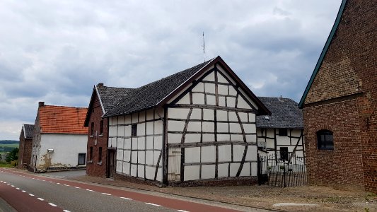 Hilleshagen-Beeldje in gevel Hilleshagerweg 44 (3)