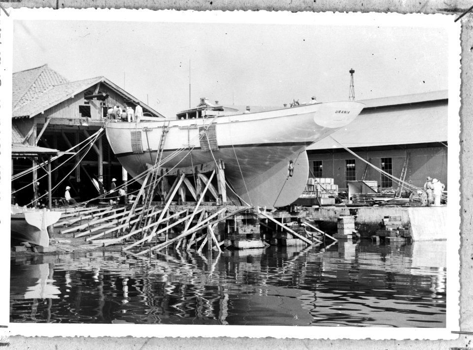 Hr. Ms. Urania in droogdok, Bestanddeelnr 934-9857