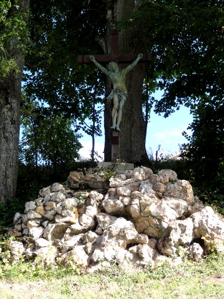 Houldizy (Ardennes) croix de chemin