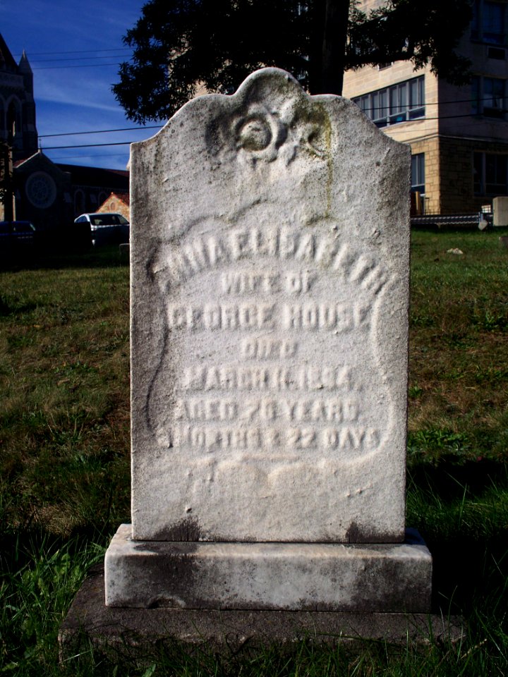 House (Anna Elisabeth), St. Clair Cemetery, 2015-10-06, 01