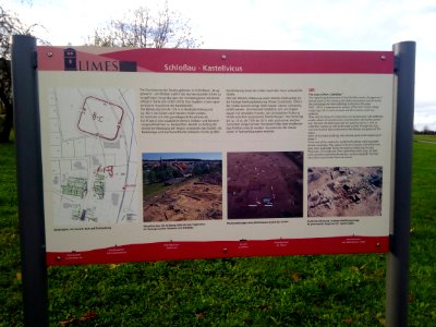 Hinweisschilder Kastell Schloßau