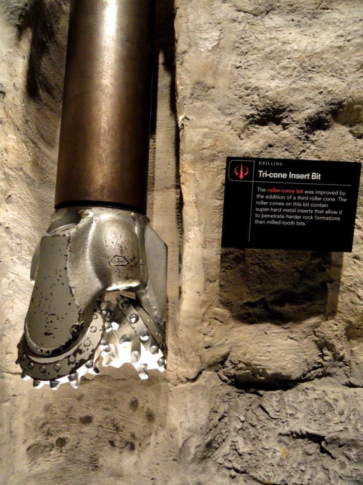 Hughes Simplex Dual Cone Bit (bi-cone roller bit) - Houston Museum of Natural Science - DSC01342