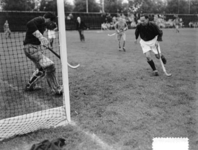 Hockeydag Amstelveen aanval op TOGO-doel, Bestanddeelnr 904-7755