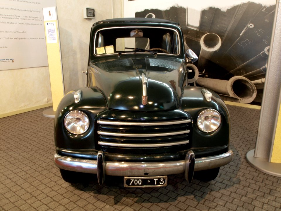 Italian police car, FIAT station, polizia 700 TS, photo-1