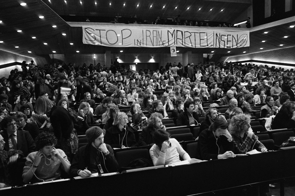 Iran-congres van Amnesty International in VU, Amsterdam overzicht tijdens congre, Bestanddeelnr 929-0364