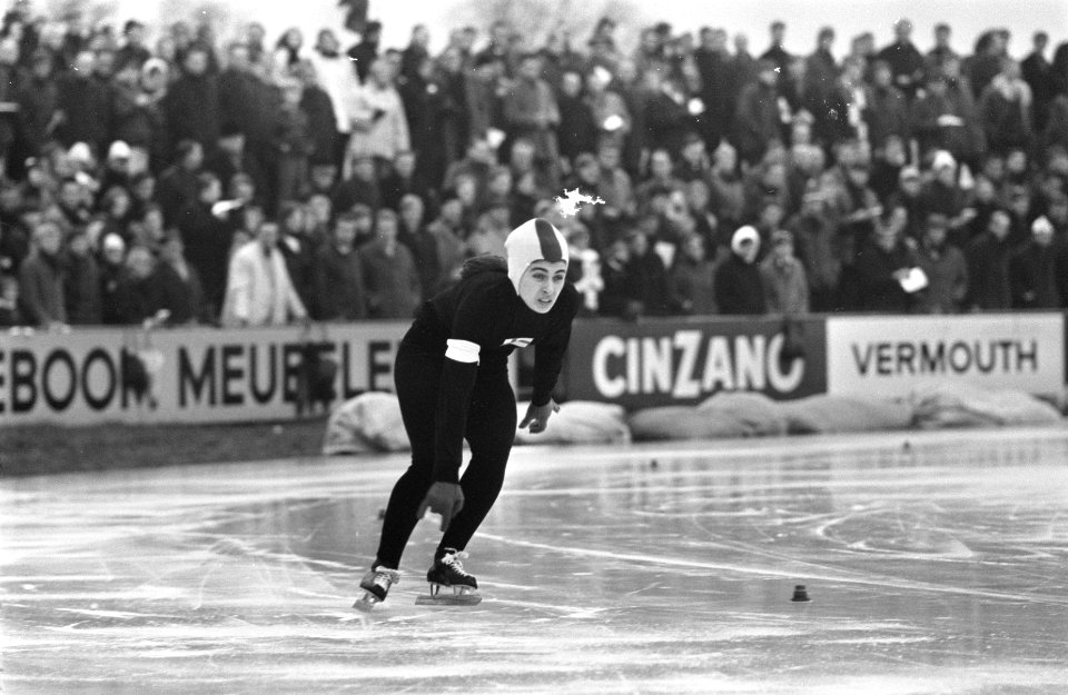 Internationale Schaatswedstrijden Heerenveen nr 21 Elly vd Brom ia, nr 2, Bestanddeelnr 921-9820