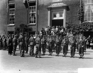 Inspectie en defile te Haarlem afscheid luchtdoelafdeling, Bestanddeelnr 904-6190