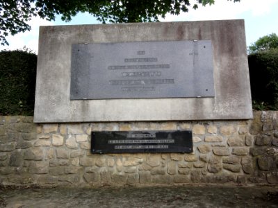 Juvigny (Aisne) Monument Général Pierre des Vallières