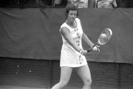 Internationale tenniskampioenschappen Melkhuisje te Hilversum, Betty Stove in ak, Bestanddeelnr 925-7696