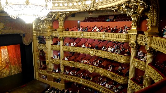 Intermission (257830159)